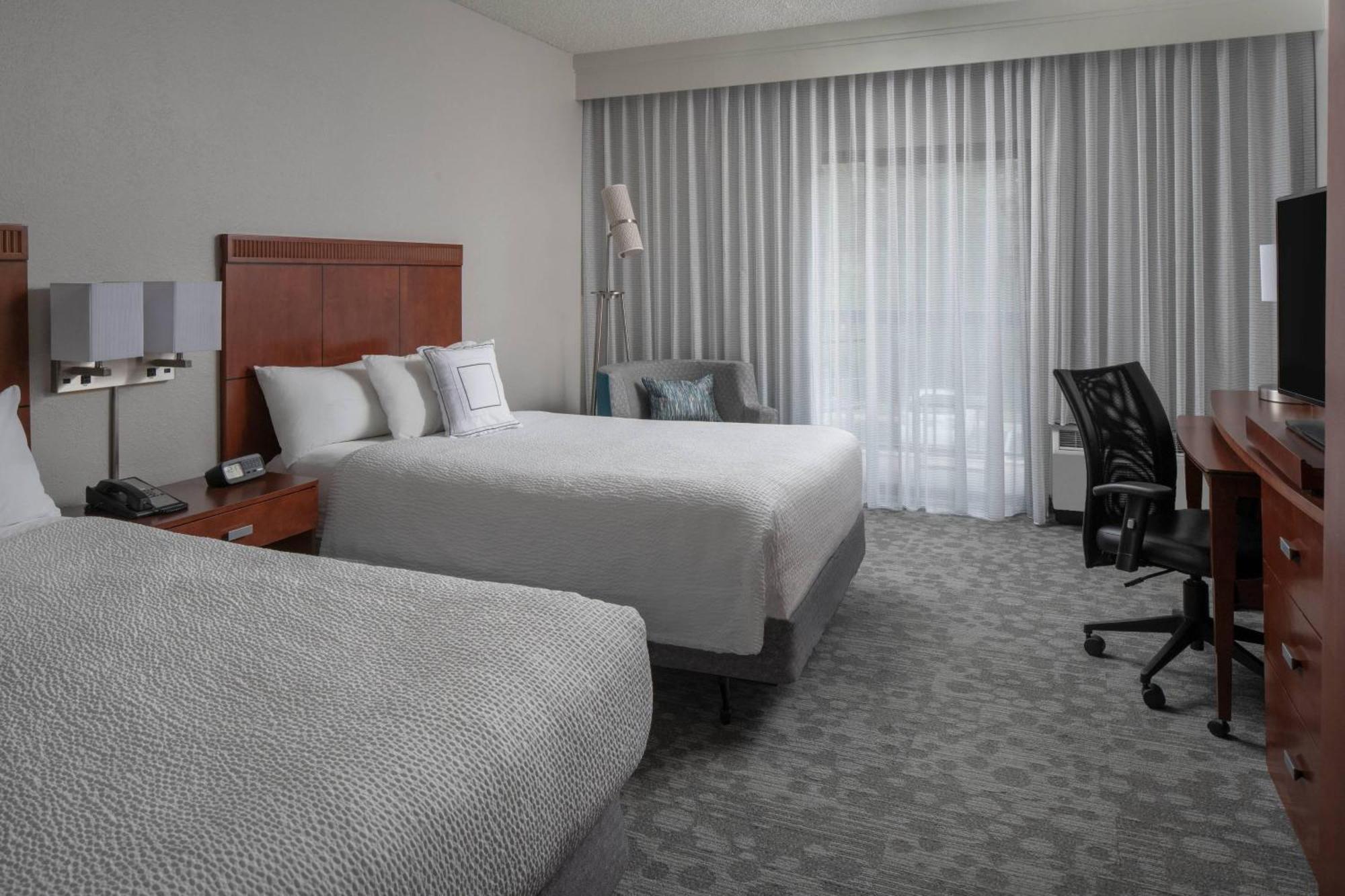 Courtyard By Marriott Jacksonville At The Mayo Clinic Campus/Beaches Ngoại thất bức ảnh