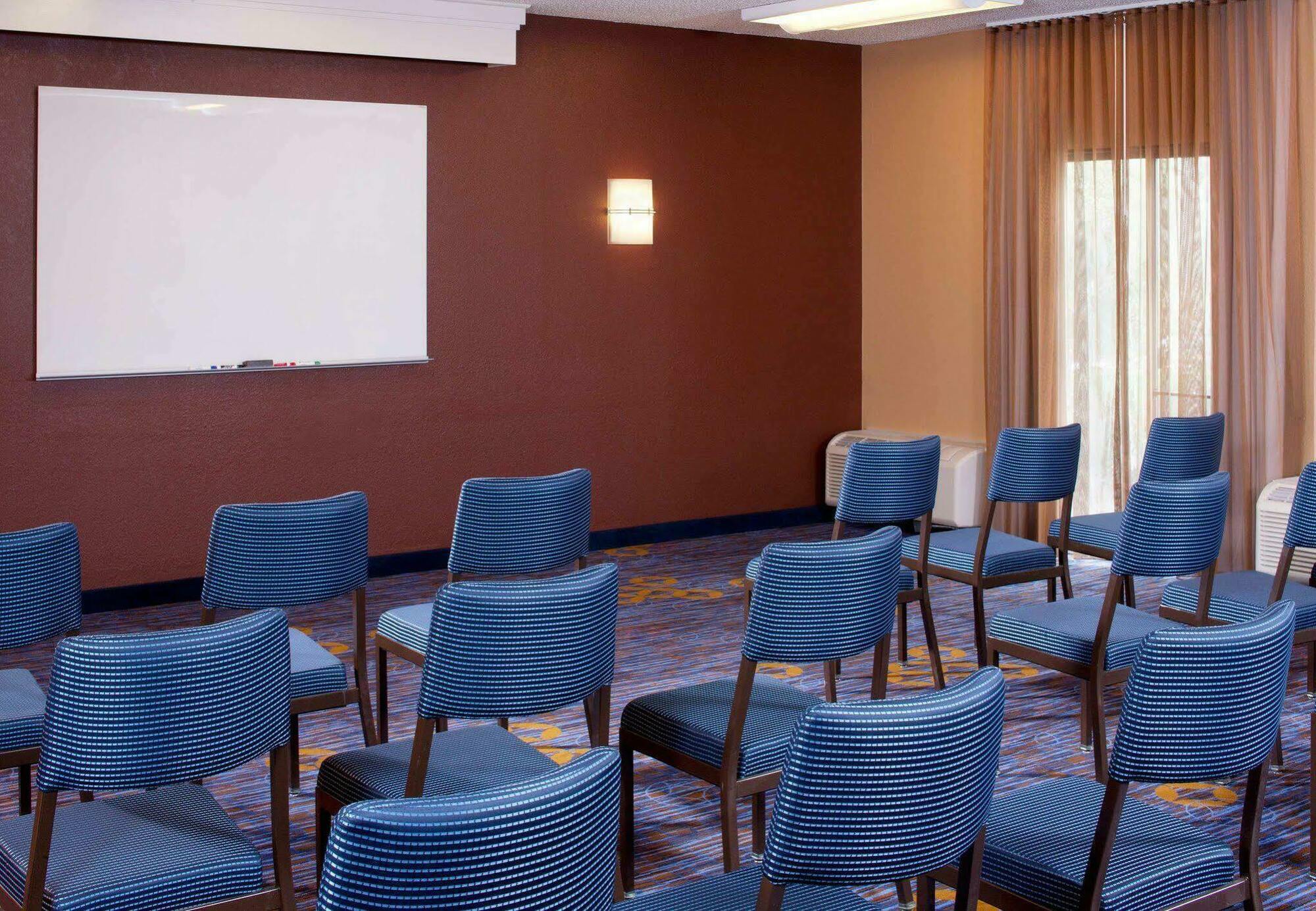 Courtyard By Marriott Jacksonville At The Mayo Clinic Campus/Beaches Ngoại thất bức ảnh